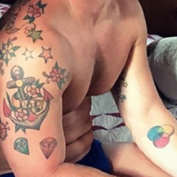 PURGE SPECIAL! 30% OFF BUNDLES OF 3 OR + ITEMS - Picture 4 of 5